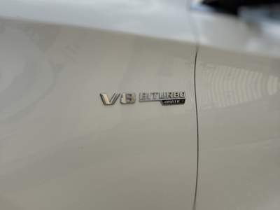 Détail · V8 Biturbo